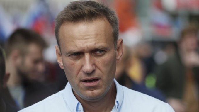 Alertan que el líder opositor ruso Alexei Navalny pudo ser envenenado