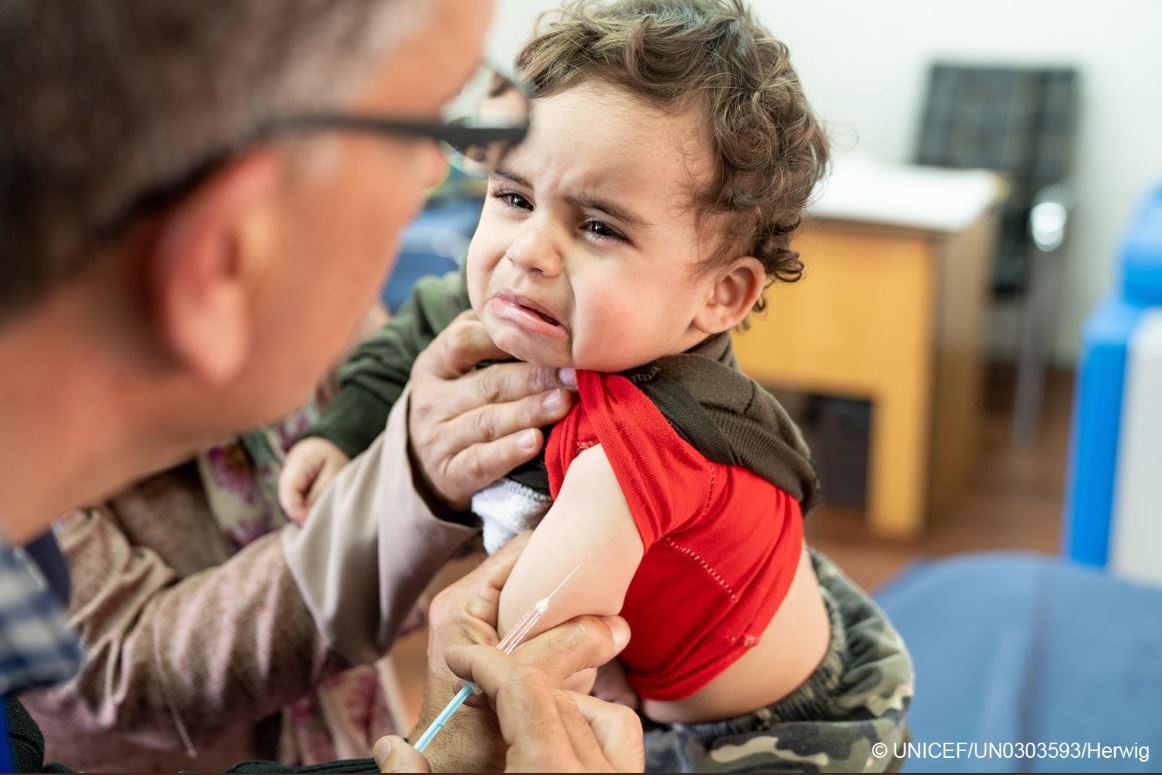 En el mundo 20 millones de menores  sin vacunas